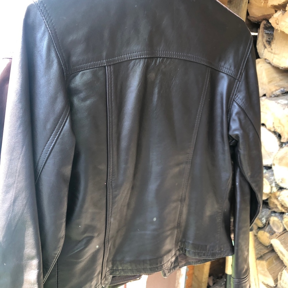 Woman leather jacket - Picture 2 of 2